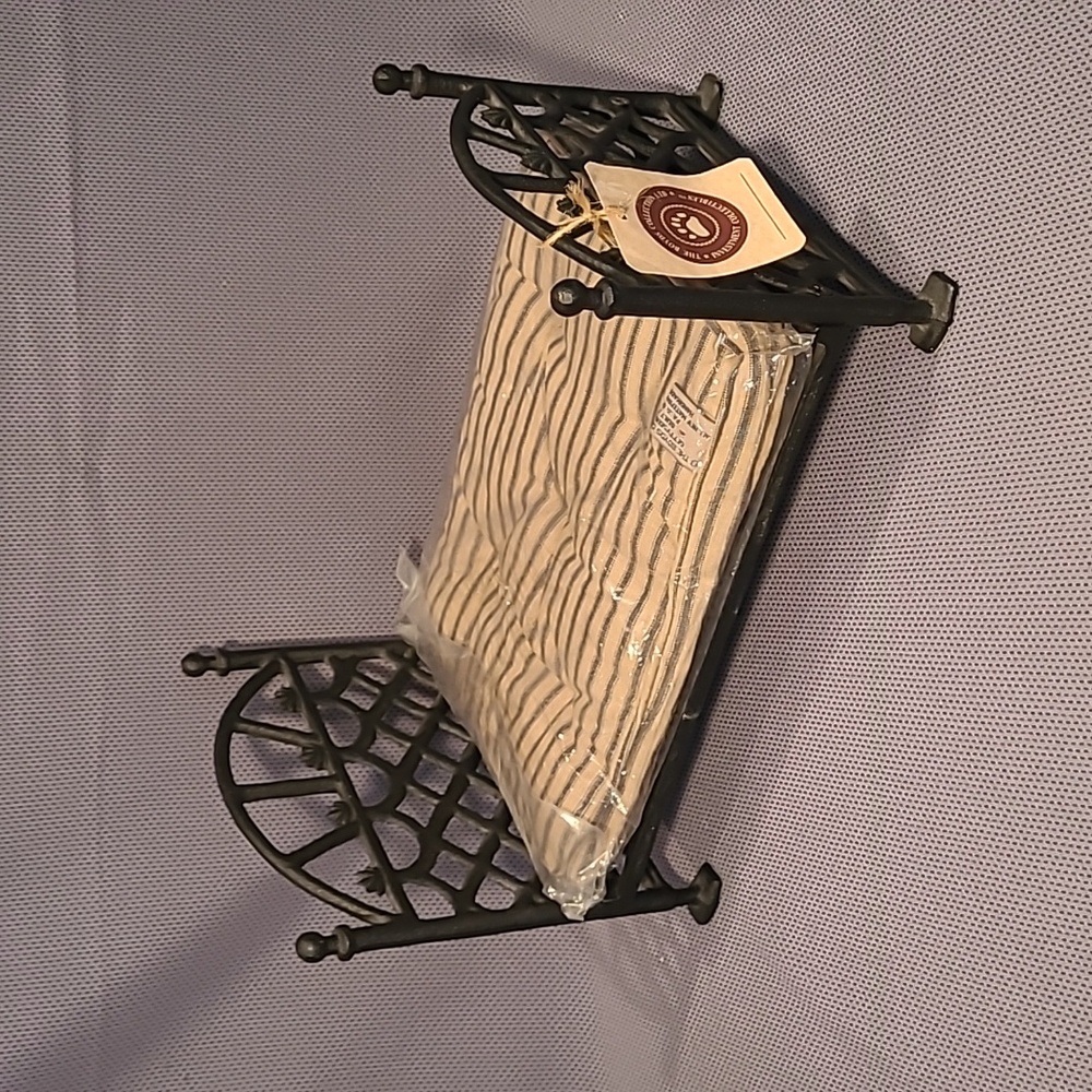 Boyds Bears Cast Iron Bear Doll Bed With Matress